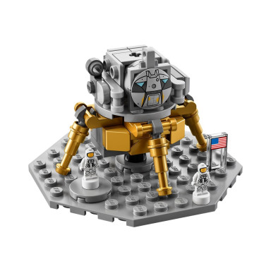 LEGO 21309 Ideas Rakieta NASA Apollo Saturn V – zdjęcie