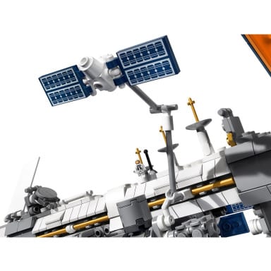 LEGO 21321 Ideas Międzynarodowa Stacja Kosmiczna – zdjęcie