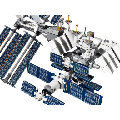 LEGO 21321 Ideas Międzynarodowa Stacja Kosmiczna – zdjęcie