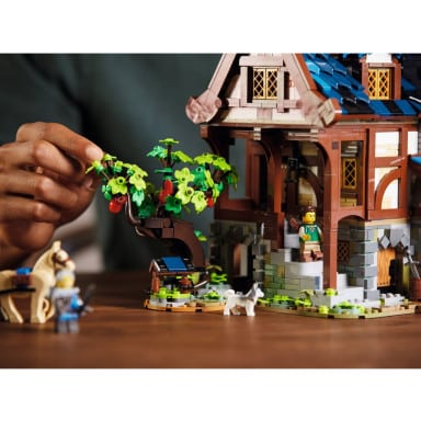LEGO 21325 Ideas Średniowieczna kuźnia – zdjęcie