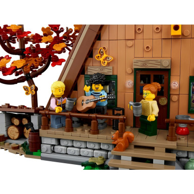 LEGO 21338 Ideas Chatka w kształcie litery A – zdjęcie