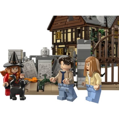LEGO 21341 Ideas Disney Hokus Pokus: Chata sióstr Sanderson – zdjęcie