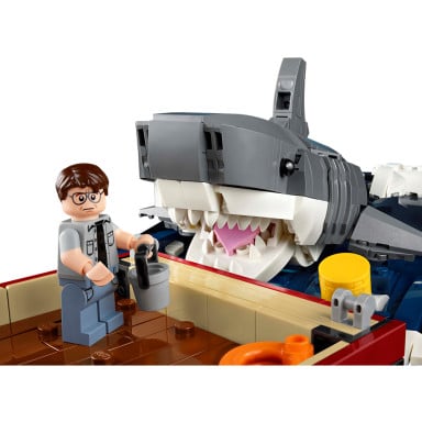 LEGO 21350 Ideas Szczęki – zdjęcie