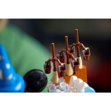 LEGO 21352 Ideas Magia Disneya – zdjęcie