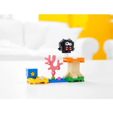 LEGO 30389 Super Mario Fuzzy i platforma z grzybem – zdjęcie