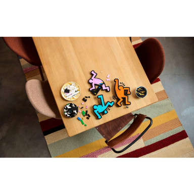 LEGO 31216 Art Keith Haring — tańczące postacie – zdjęcie