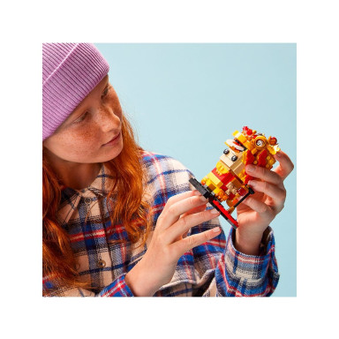 LEGO 40540 BrickHeadz Chłopak tańczący taniec lwa – zdjęcie