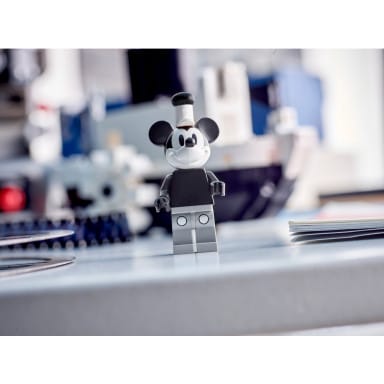 LEGO 40659 Disney Miniparowiec Willie – zdjęcie
