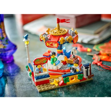 LEGO 40714 Przejażdżka karuzelą – zdjęcie