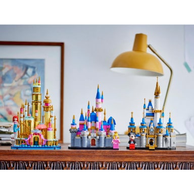 LEGO 40720 Disney Mały zamek Śpiącej Królewny Disneya – zdjęcie