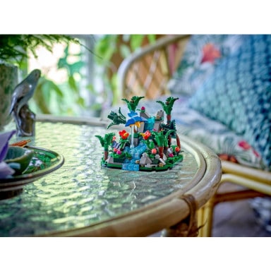LEGO 40782 Diorama z tropikalnym lasem deszczowym – zdjęcie