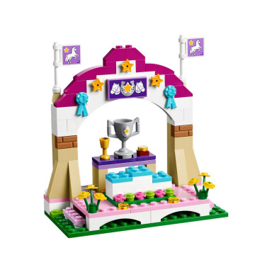 LEGO 41057 Friends Wystawa koni w Heartlake – zdjęcie