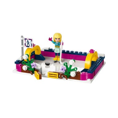 LEGO 41322 Friends Lodowisko w zimowym kurorcie – zdjęcie
