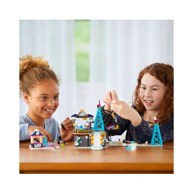 LEGO 41324 Friends Wyciąg narciarski w zimowym kurorcie – zdjęcie