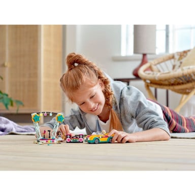 LEGO 41390 Friends Samochód i scena Andrei – zdjęcie