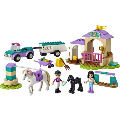 LEGO 41441 Friends Szkółka jeździecka i przyczepa dla konia – zdjęcie
