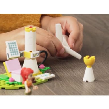 LEGO 41443 Friends Samochód elektryczny Olivii – zdjęcie