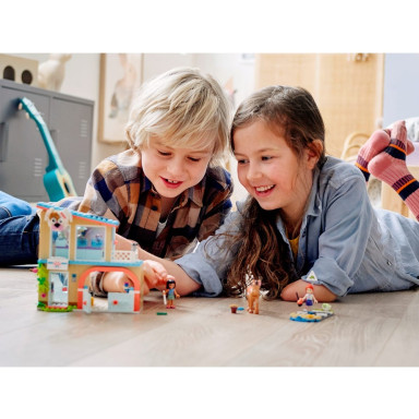 LEGO 41446 Friends Klinika weterynaryjna w Heartlake City – zdjęcie