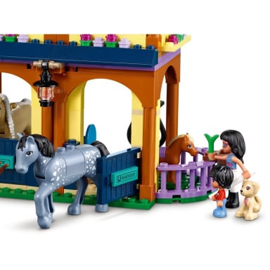 LEGO 41683 Friends Leśne centrum jeździeckie – zdjęcie