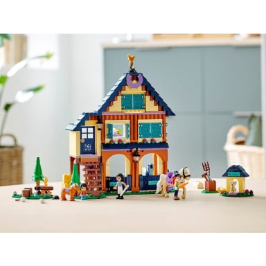 LEGO 41683 Friends Leśne centrum jeździeckie – zdjęcie