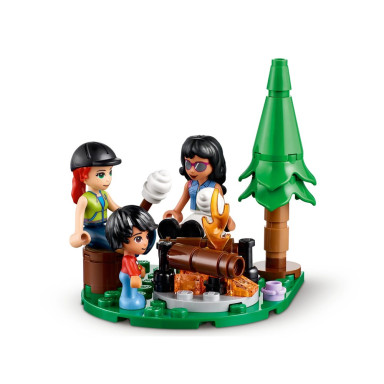 LEGO 41683 Friends Leśne centrum jeździeckie – zdjęcie