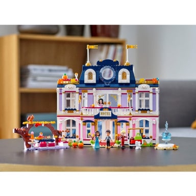 LEGO 41684 Friends Wielki hotel w mieście Heartlake – zdjęcie