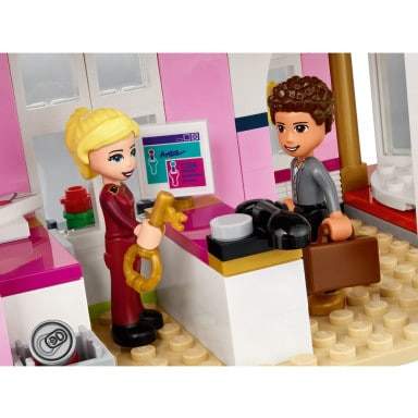 LEGO 41684 Friends Wielki hotel w mieście Heartlake – zdjęcie