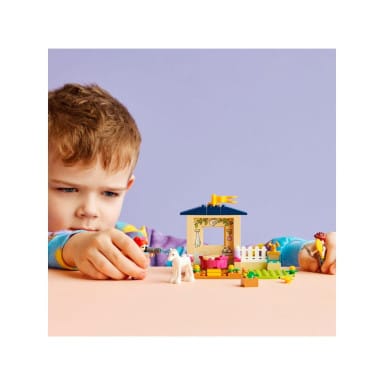 LEGO 41696 Friends Kąpiel dla kucyków w stajni – zdjęcie