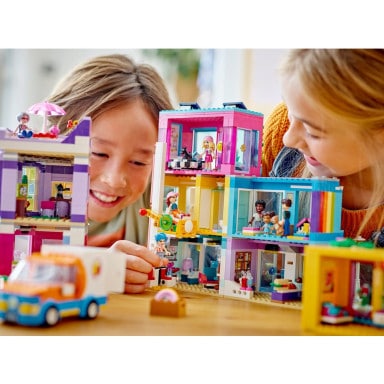 LEGO 41704 Friends Budynki przy głównej ulicy – zdjęcie