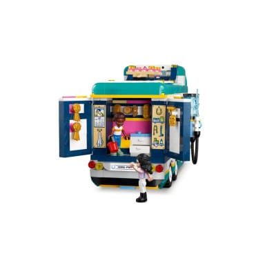 LEGO 41722 Friends Przyczepa na wystawę koni – zdjęcie