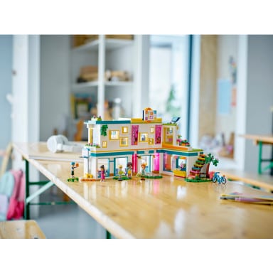 LEGO 41731 Friends Międzynarodowa szkoła w Heartlake – zdjęcie