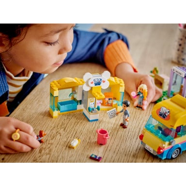 LEGO 41741 Friends Furgonetka ratunkowa dla psów – zdjęcie