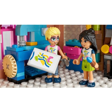 LEGO 41748 Friends Dom kultury w Heartlake – zdjęcie