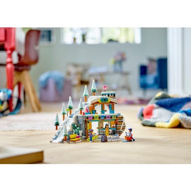 LEGO 41756 Friends Stok narciarski i kawiarnia – zdjęcie
