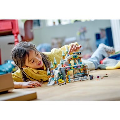 LEGO 41756 Friends Stok narciarski i kawiarnia – zdjęcie