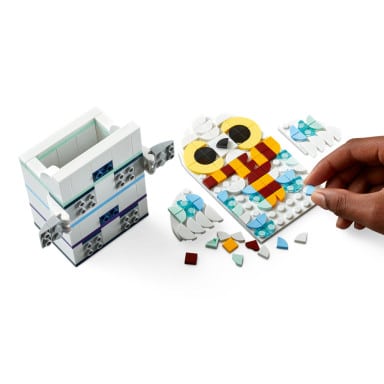 LEGO 41809 DOTS Pojemnik na długopisy w kształcie Hedwigi – zdjęcie