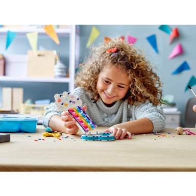 LEGO 41905 DOTS Tęczowy stojak na biżuterię – zdjęcie