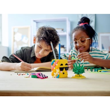 LEGO 41906 DOTS Pojemnik na długopisy w kształcie ananasa – zdjęcie