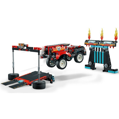 LEGO 42106 Technic Furgonetka i motocykl kaskaderski – zdjęcie