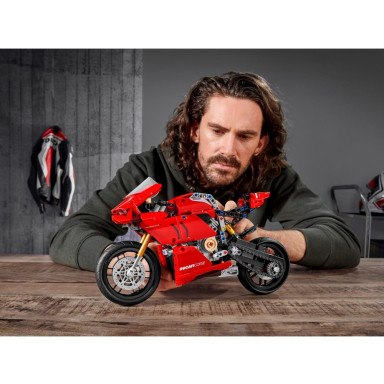LEGO 42107 Technic Ducati Panigale V4 R – zdjęcie