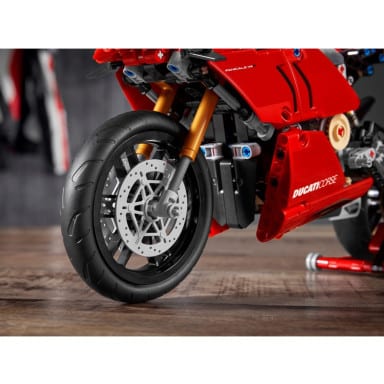 LEGO 42107 Technic Ducati Panigale V4 R – zdjęcie