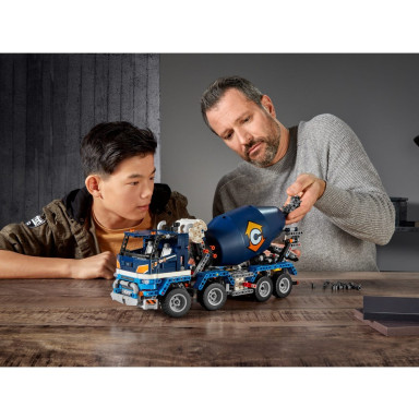 LEGO 42112 Technic Betoniarka – zdjęcie