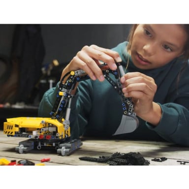 LEGO 42121 Technic Wytrzymała koparka – zdjęcie