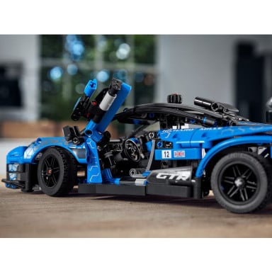 LEGO 42123 Technic McLaren Senna GTR – zdjęcie