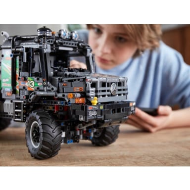 LEGO 42129 Technic Ciężarówka Mercedes-Benz Zetros z napędem na 4 koła – zdjęcie