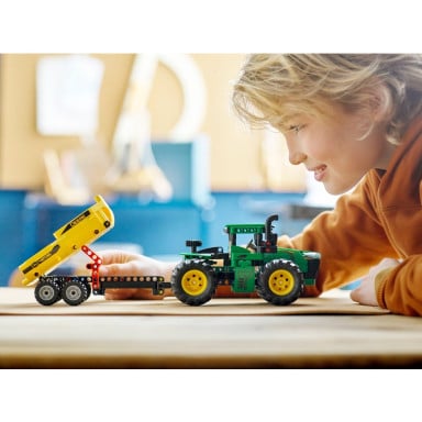 LEGO 42136 Technic Traktor John Deere 9620R 4WD – zdjęcie