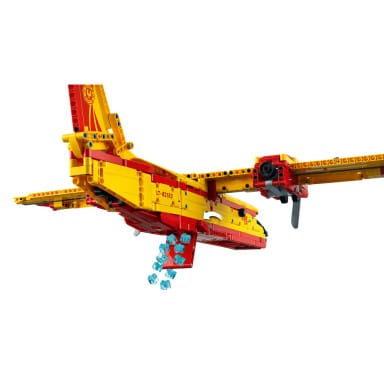 LEGO 42152 Technic Samolot gaśniczy – zdjęcie