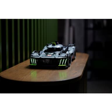 LEGO 42156 Technic PEUGEOT 9X8 24H Le Mans Hybrid Hypercar – zdjęcie