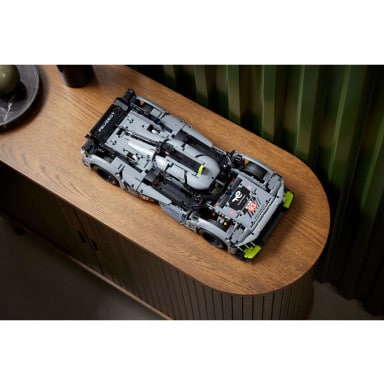 LEGO 42156 Technic PEUGEOT 9X8 24H Le Mans Hybrid Hypercar – zdjęcie