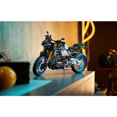 LEGO 42159 Technic Yamaha MT-10 SP – zdjęcie